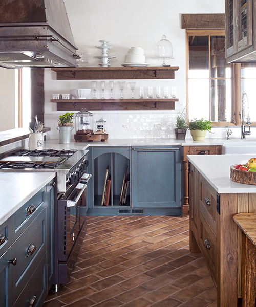 image of a farmhouse kitchen