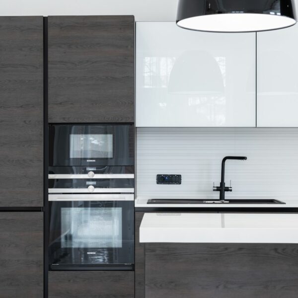 Elevate your kitchen with these dramatic sinks